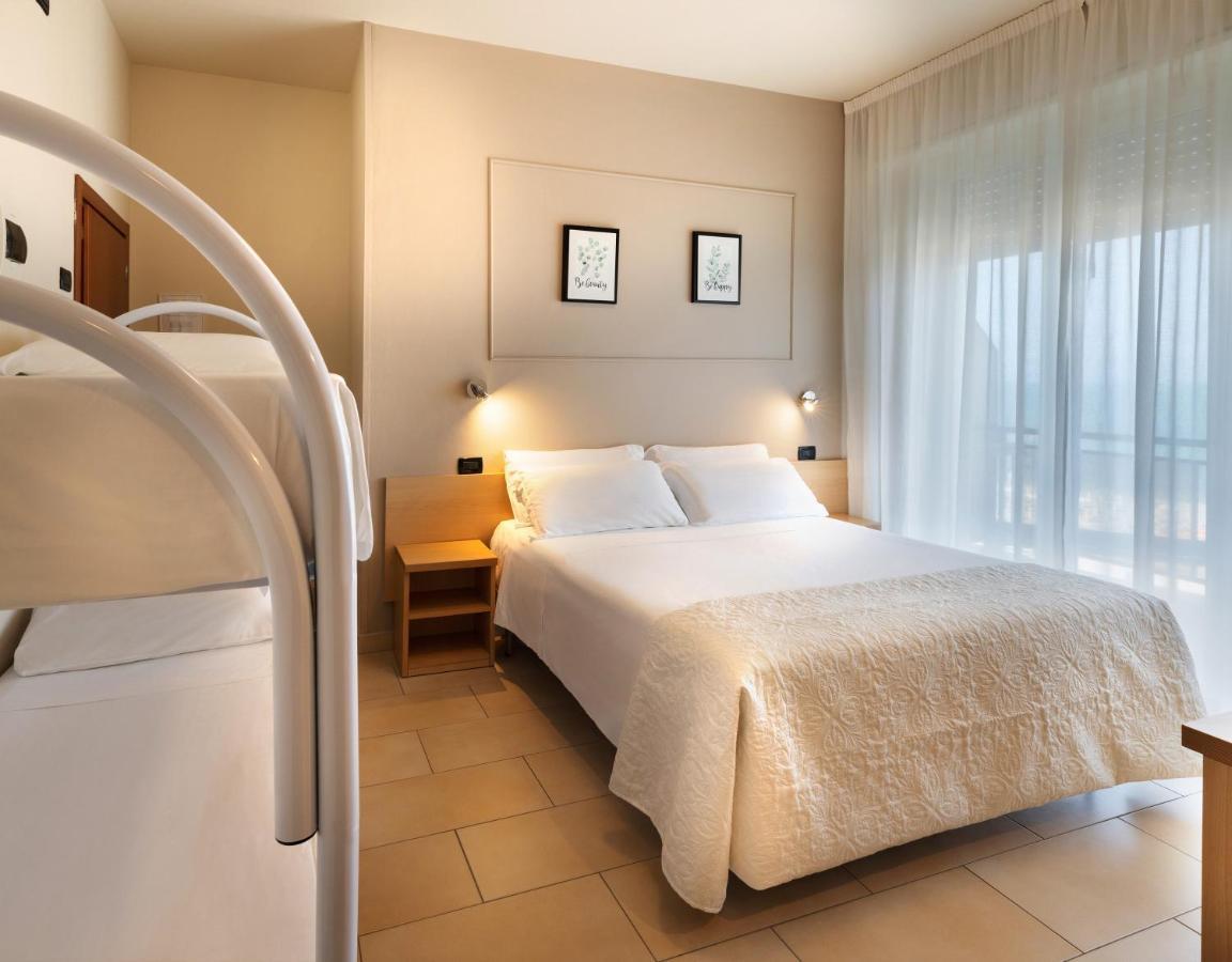 Hotel Constellation 3*