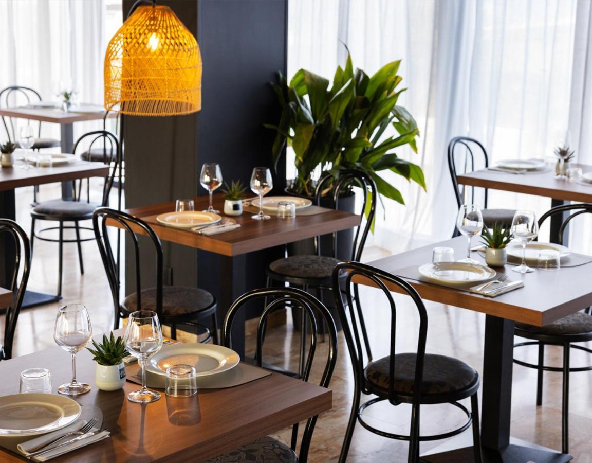 Constellation Hotel